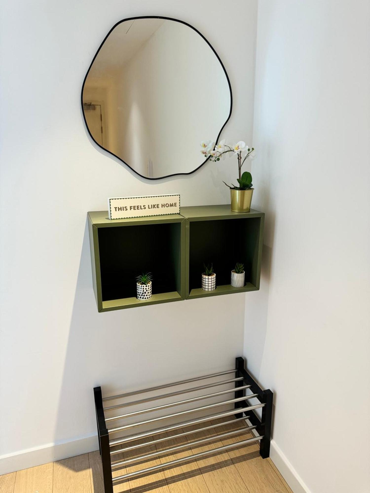 Scenic View 1-bed Near Downtown With Free Wifi Appartamento