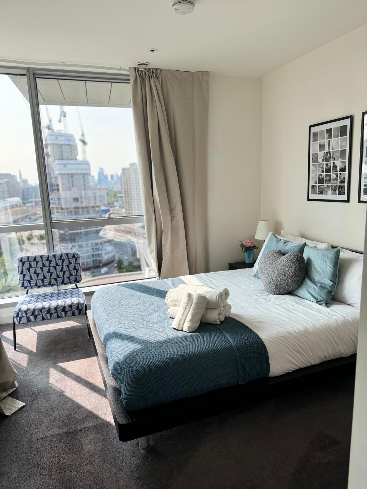 Scenic View 1-bed Near Downtown With Free Wifi Londra
