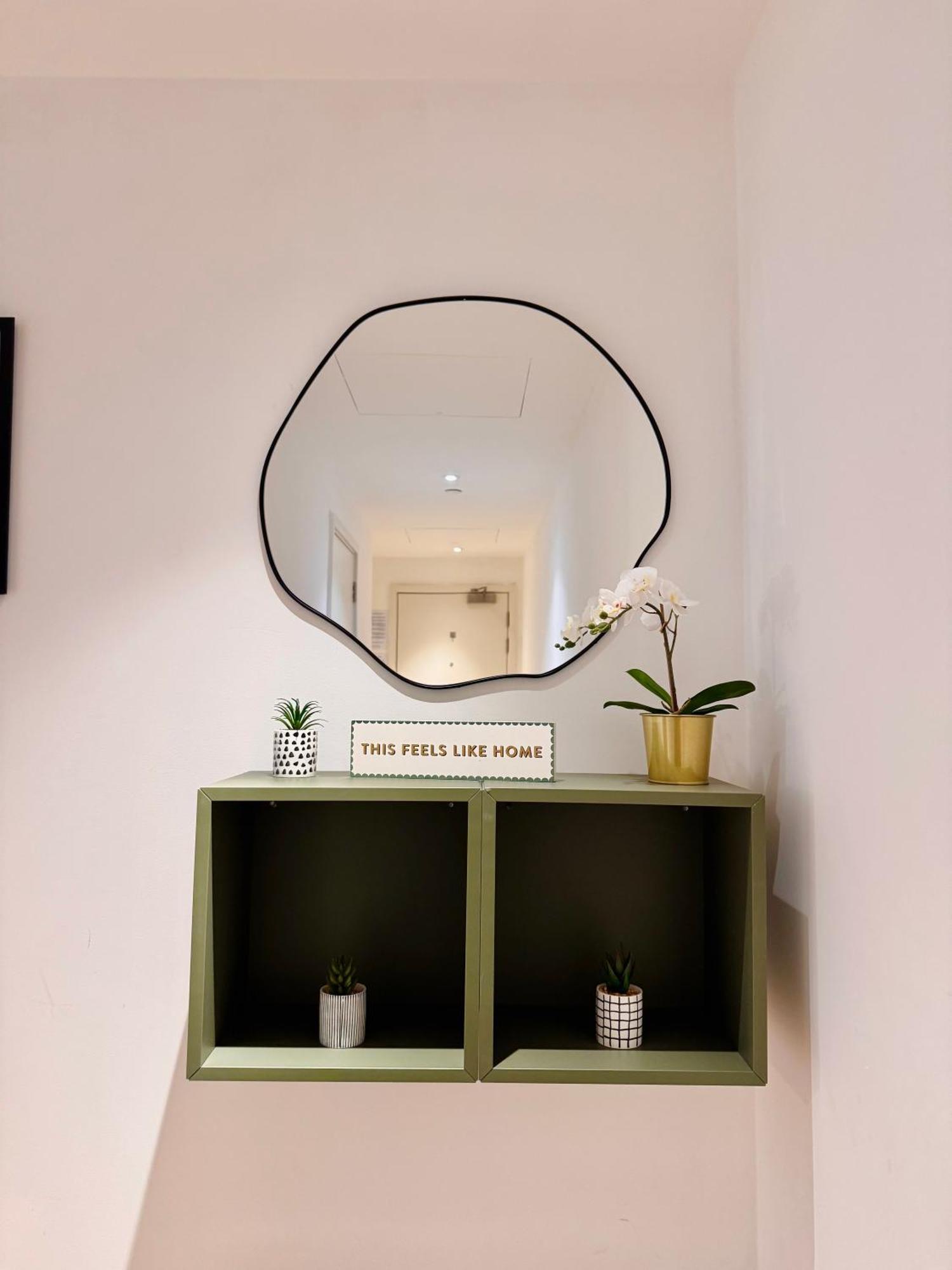 Scenic View 1-bed Near Downtown With Free Wifi * Londra